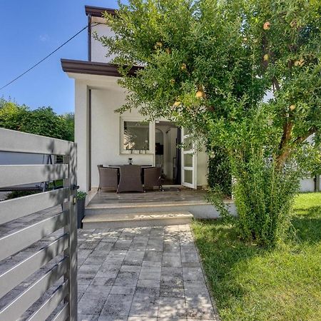 Apartments Claudio Пореч Екстериор снимка
