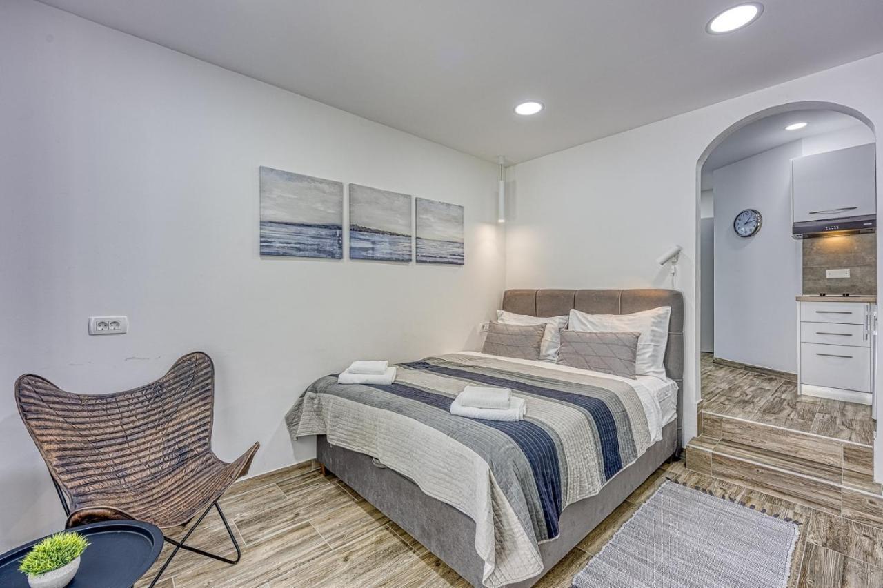 Apartments Claudio Пореч Екстериор снимка