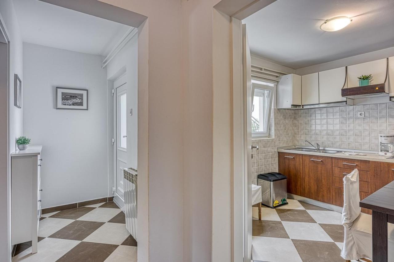 Apartments Claudio Пореч Екстериор снимка
