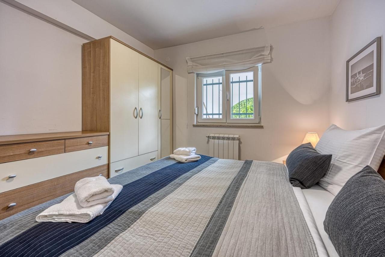 Apartments Claudio Пореч Екстериор снимка